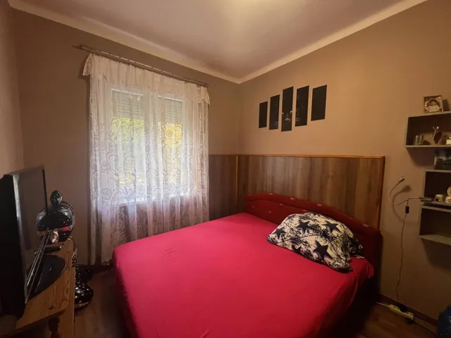 Eladó lakás Oroszlány, Óváros 64 nm