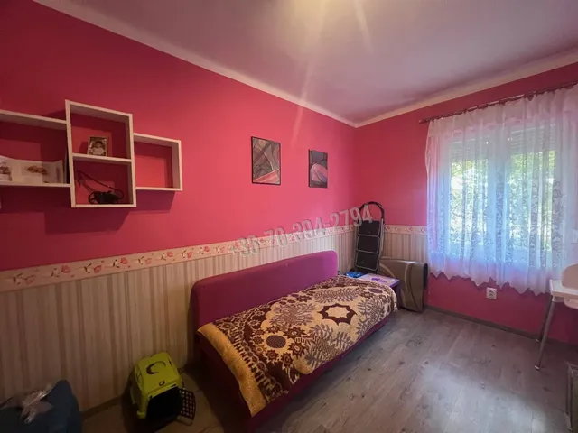 Eladó lakás Oroszlány, Óváros 64 nm