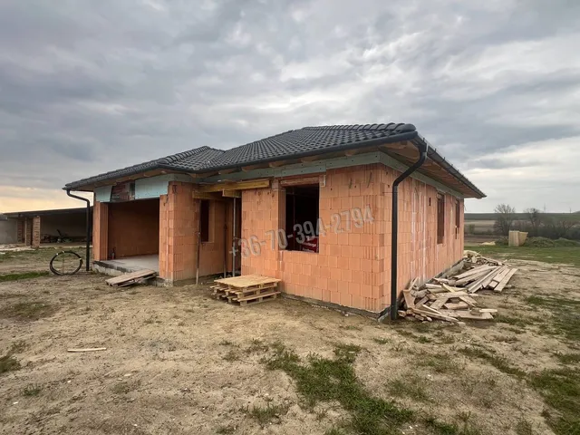 Eladó ház Környe, Bajcsy lakópark 192 nm