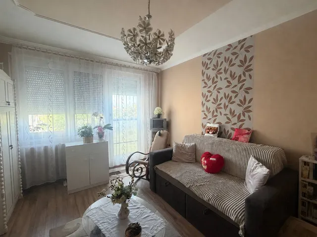 Eladó lakás Oroszlány 49 nm