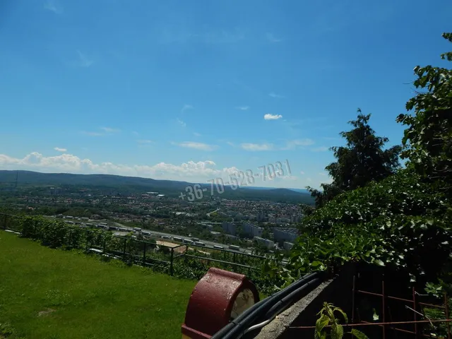 Eladó nyaraló Tatabánya, Turuloldal, Panoráma út 130 nm