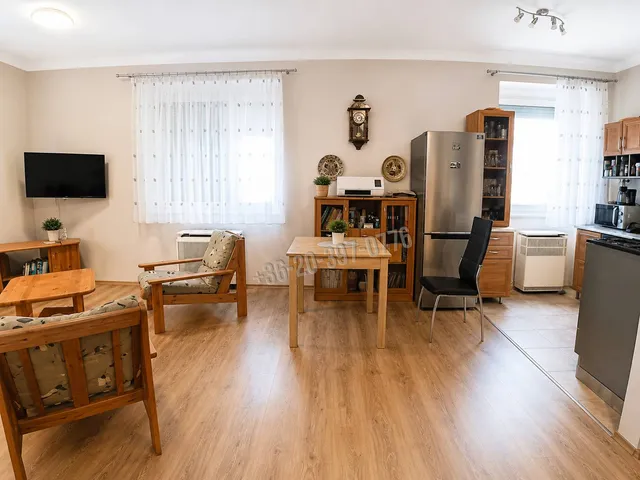 Eladó lakás Győr, Szabadhegy 38 nm