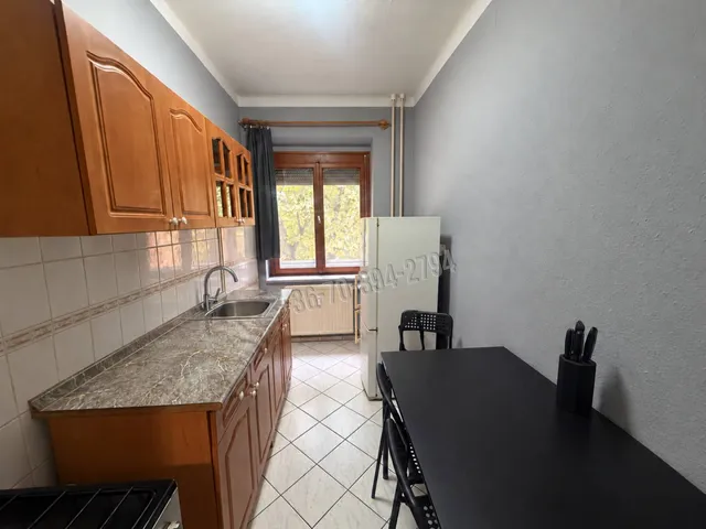 Eladó lakás Oroszlány, Óváros 37 nm