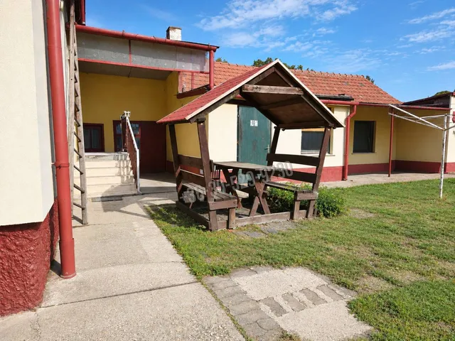 Eladó ház Mosonmagyaróvár 200 nm