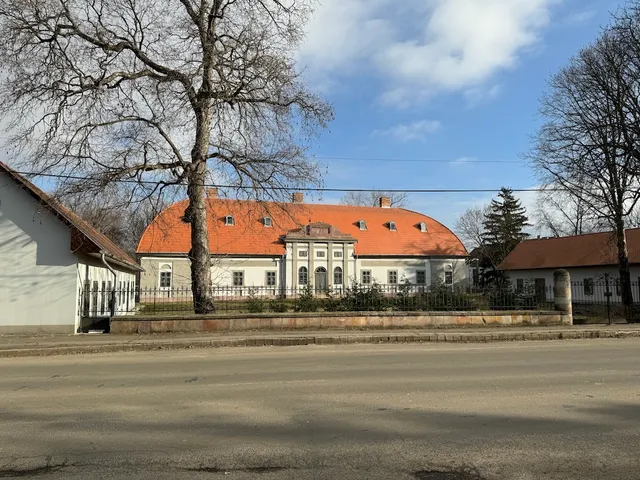 Eladó ház Romhány, Kossuth Lajos út 70/b 1000 nm