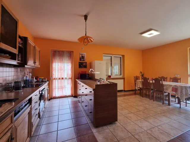 Eladó ház Mosonmagyaróvár, Dunapart 265 nm
