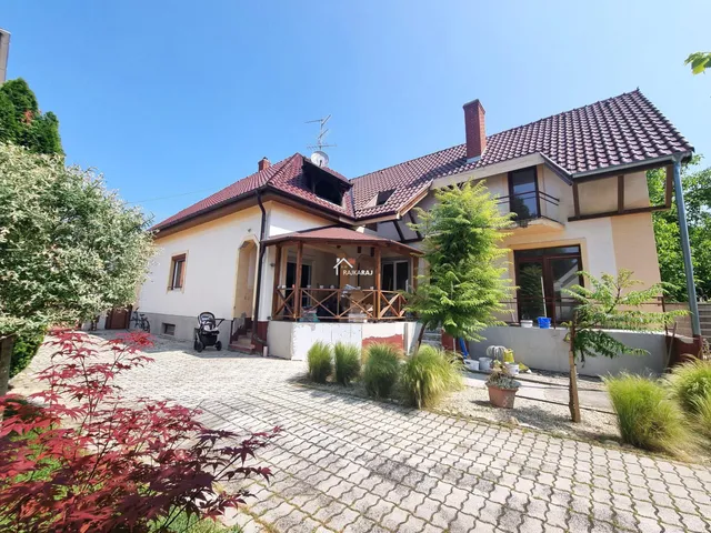 Eladó ház Mosonmagyaróvár 280 nm