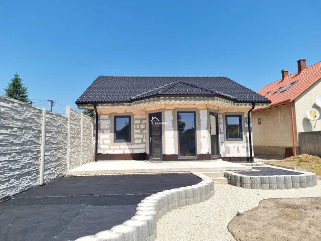 Eladó ház Levél 80 nm