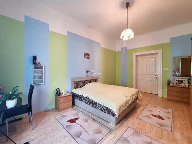 Eladó lakás Mosonmagyaróvár, Ipartelep 135 nm