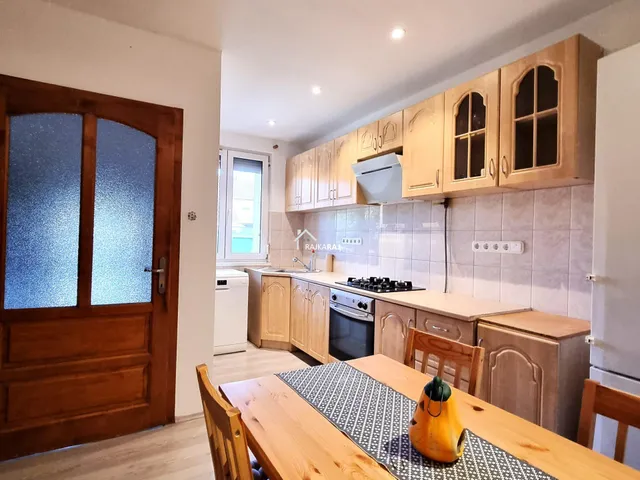 Eladó ház Mosonmagyaróvár, Mofém-telep 100 nm