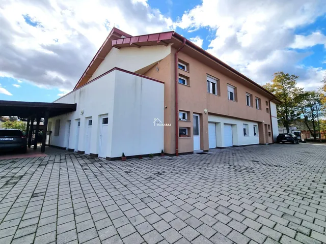 Eladó lakás Mosonmagyaróvár, Károlyliget 71 nm