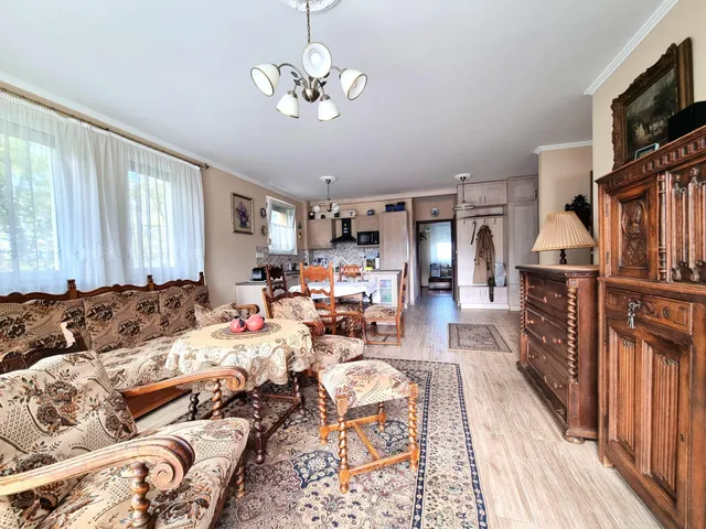 Eladó lakás Mosonmagyaróvár, Károlyliget 71 nm