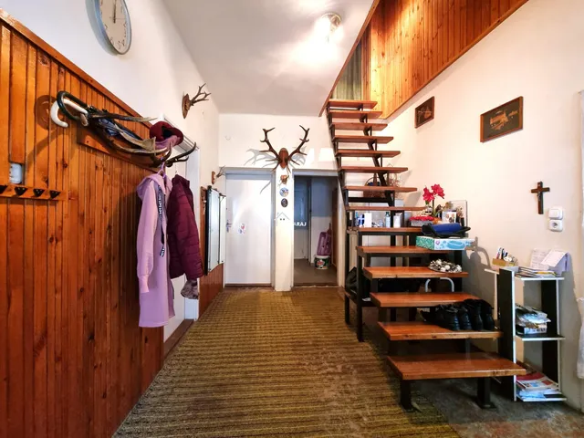 Eladó ház Lipót 118 nm