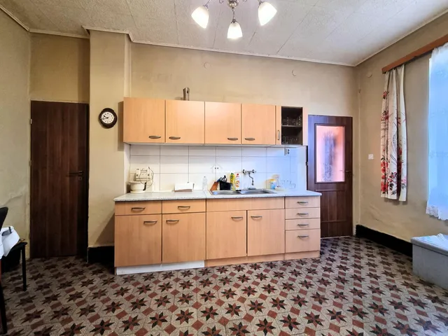 Eladó lakás Mosonmagyaróvár, Mofém-telep 41 nm