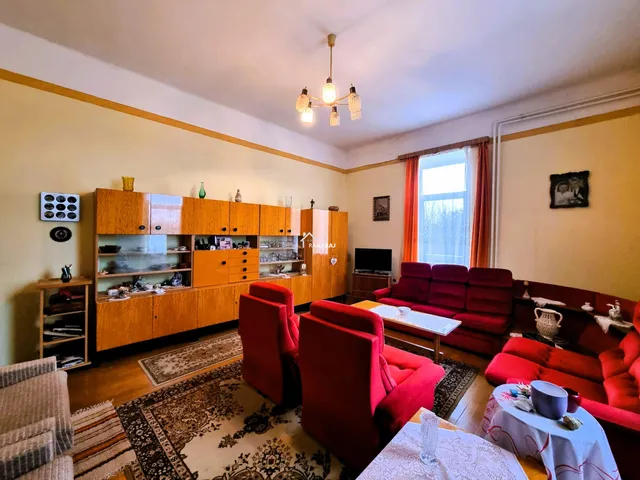 Eladó lakás Mosonmagyaróvár, Ipartelep 76 nm