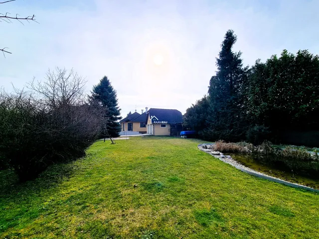 Eladó ház Feketeerdő 125 nm