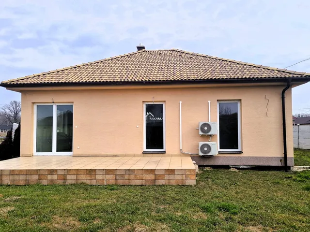 Eladó ház Dunakiliti 100 nm