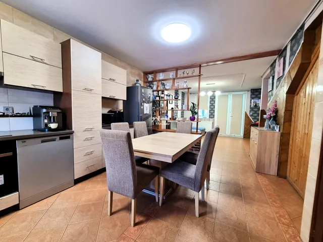 Eladó ház Mosonmagyaróvár, Ipartelep 92 nm