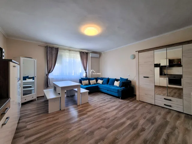 Eladó lakás Mosonmagyaróvár, Mofém-telep 40 nm