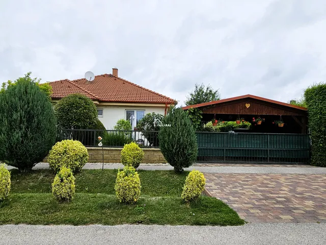 Eladó ház Rajka 98 nm