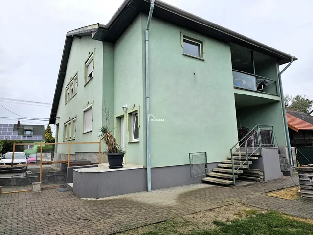 Eladó ház Mosonmagyaróvár, Majorok 274 nm