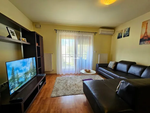 Eladó lakás Mosonmagyaróvár, Mofém-telep 61 nm