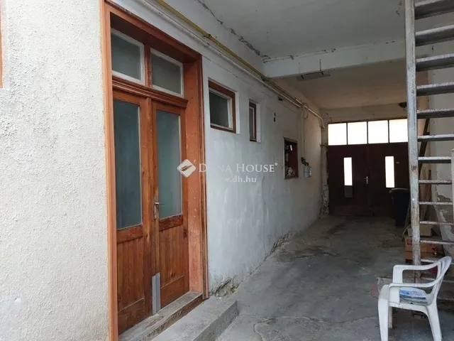 Eladó ház Vác 100 nm