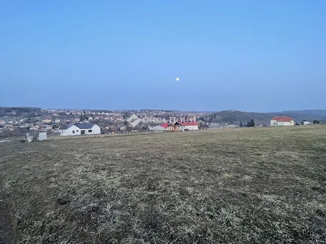 Eladó telek Berkenye 1215 nm