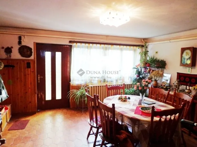 Eladó ház Vámosmikola 150 nm