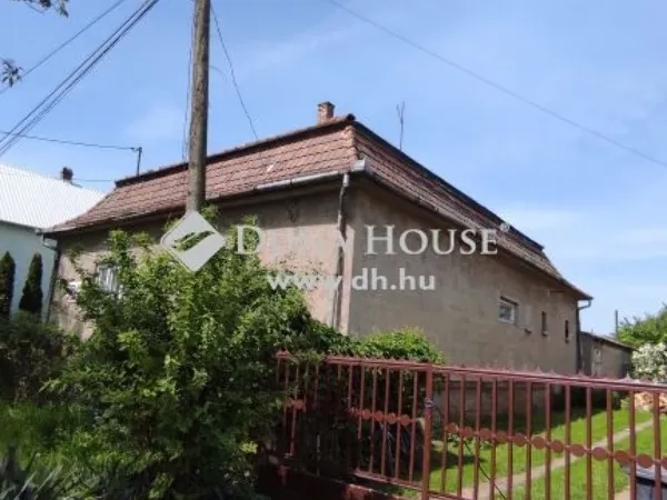 Eladó ház Patak 160 nm