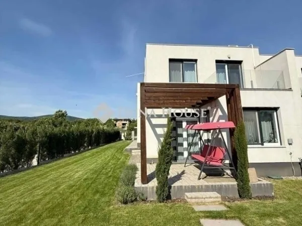 Eladó ház Vác 117 nm