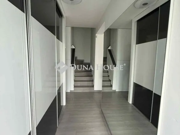 Eladó ház Vác 117 nm