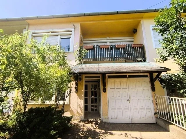 Eladó lakás Vác 140 nm