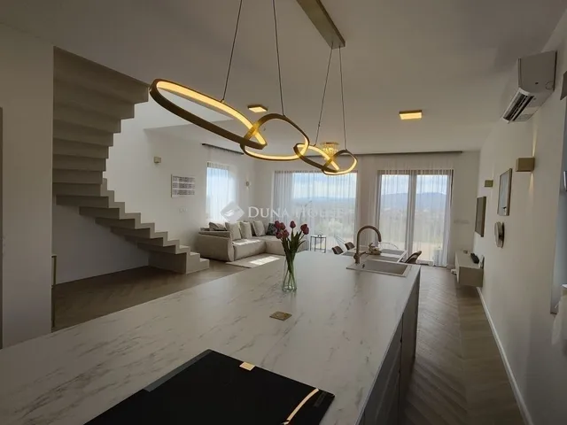 Eladó ház Vác 160 nm