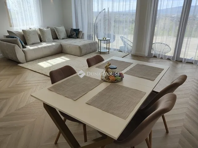 Eladó ház Vác 160 nm