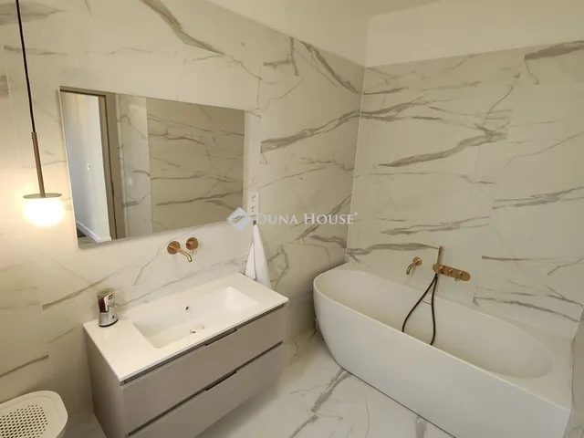 Eladó ház Vác 160 nm