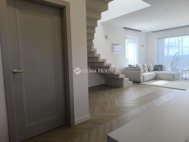 Eladó ház Vác 160 nm