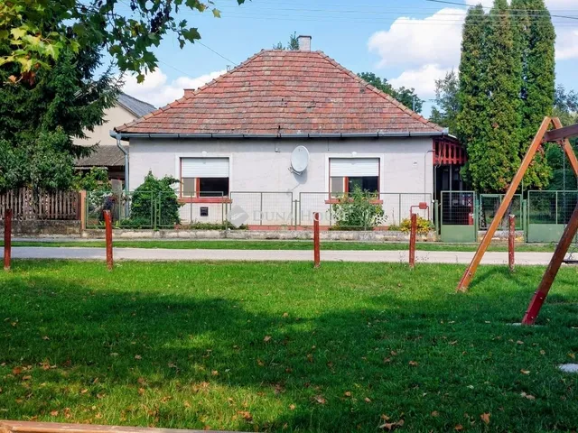 Eladó ház Keszeg 57 nm