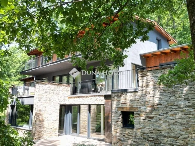 Eladó ház Kismaros 444 nm