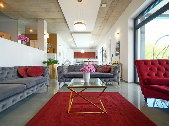 Eladó ház Vác 343 nm