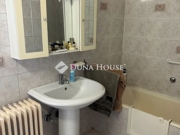 Eladó ház Vác 142 nm