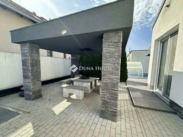 Eladó ház Vác 152 nm