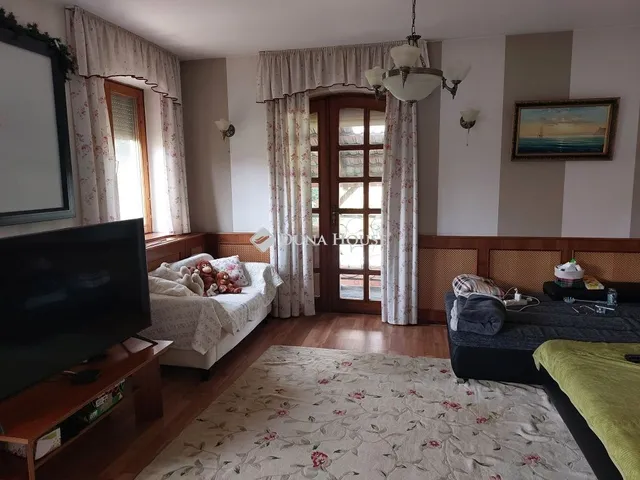 Eladó ház Balassagyarmat 295 nm