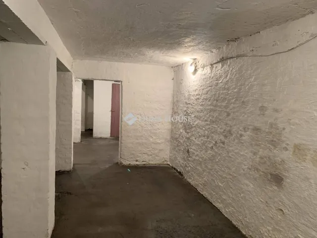 Eladó kereskedelmi és ipari ingatlan Budapest IX. kerület, Belső Ferencváros 81 nm