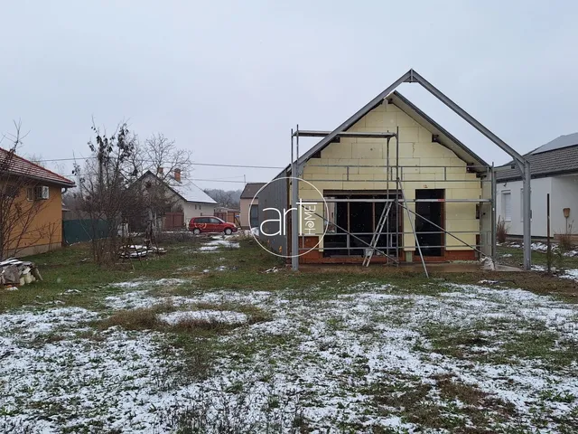 Eladó ház Hódmezővásárhely, Új-Kishomok 100 nm