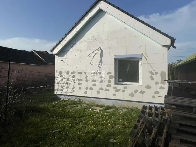 Eladó ház Szeged, Kecskés István-telep 98 nm