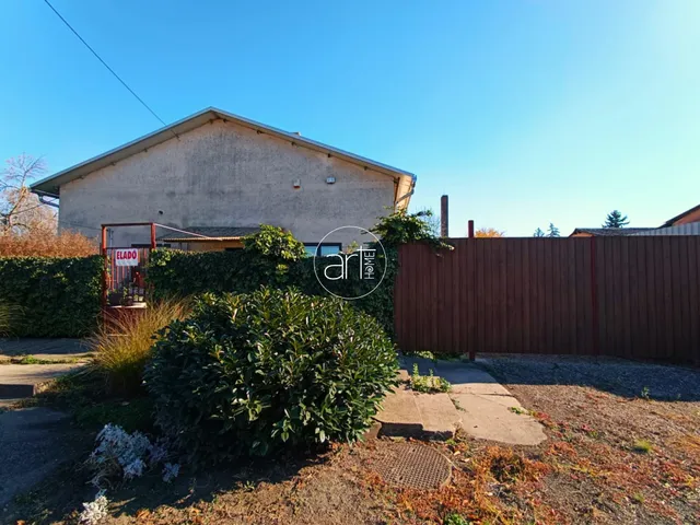 Eladó kereskedelmi és ipari ingatlan Hódmezővásárhely 3439 nm