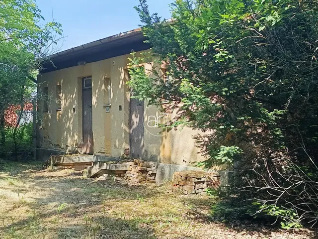 Eladó kereskedelmi és ipari ingatlan Szeged, Szőreg 120 nm