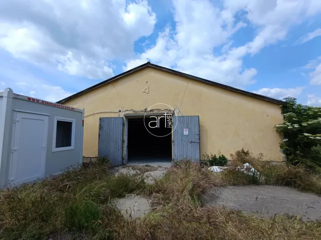 Eladó kereskedelmi és ipari ingatlan Szeged, Szőreg 950 nm