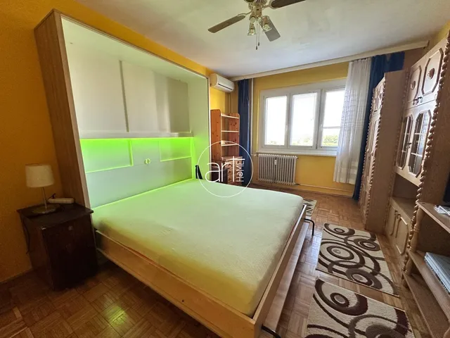 Kiadó lakás Szeged, Tarján 52 nm